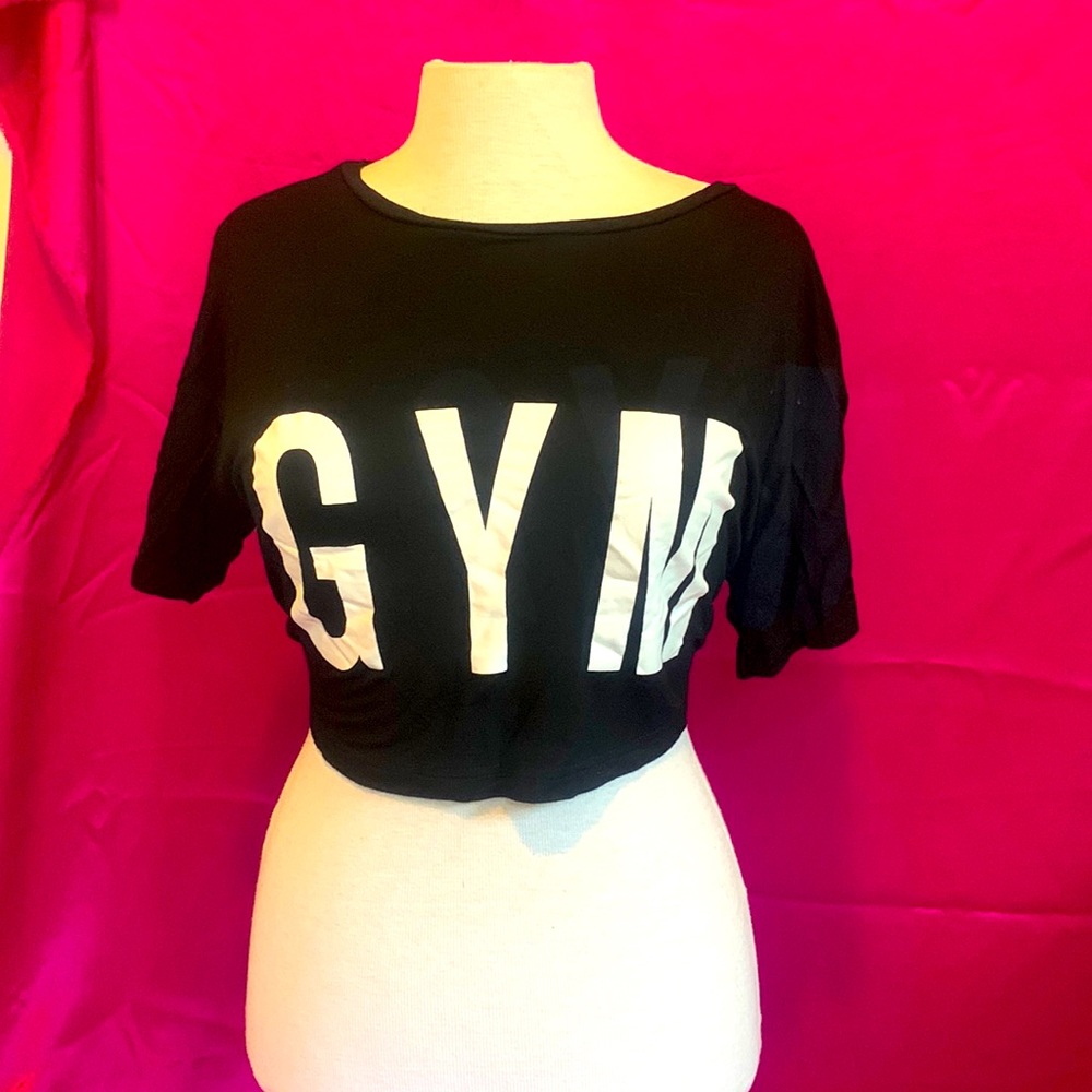 Black Gym crop T, size Small